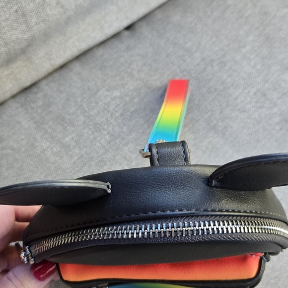 Disney Parks Loungefly Mickey Wristlet Mini Backpack Like New - Picture 4 of 7